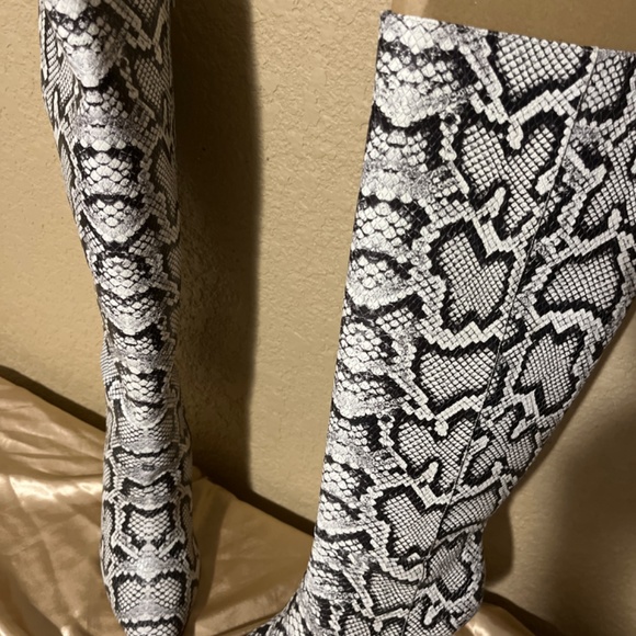 Gianni Bini Boots